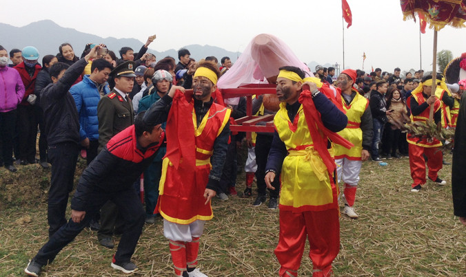 Độc lạ Ná Nhèm