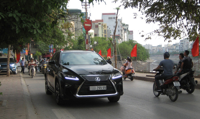 Đấu giá biển số xe có lợi nên thực hiện. Ảnh: Như Ý.