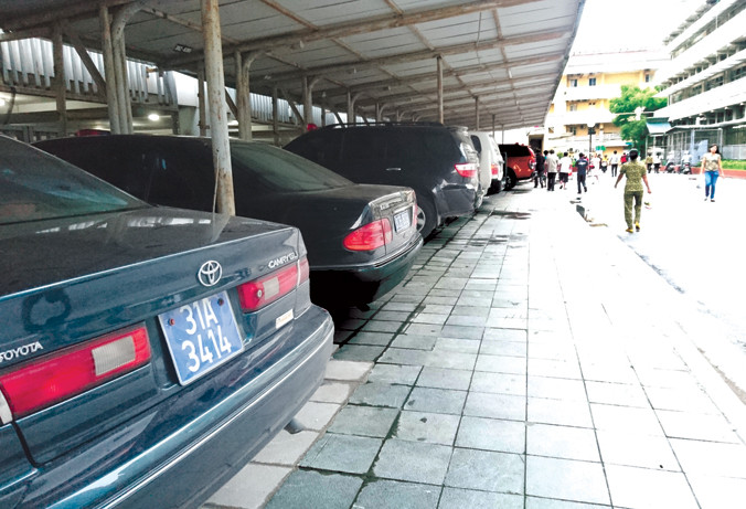 Tăng trưởng kinh tế giảm, nhưng chi tiêu công vẫn tăng từng năm. Ảnh: Như Ý.