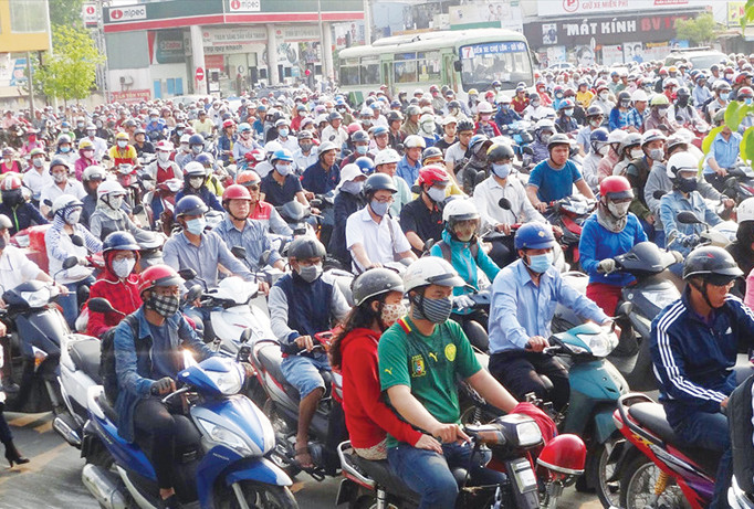 TPHCM quyết định hồi sinh đề án “lệch giờ, lệch ca” để giải quyết tình trạng kẹt xe ngày càng trầm trọng.