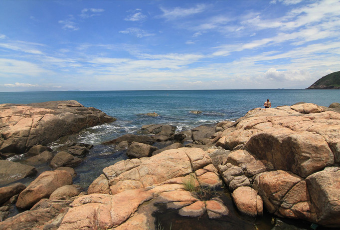 Ghềnh Bàng- điểm du lịch vắng người ở Đà Nẵng.