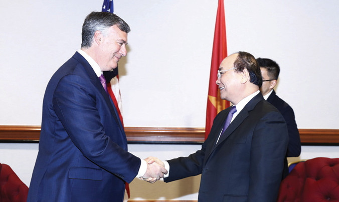 Ngày 31/5, tại thủ đô Washington D.C, Thủ tướng Nguyễn Xuân Phúc tiếp ông Kevin McAllister - Phó Chủ tịch Tập đoàn Boeing. Ảnh: TTXVN.