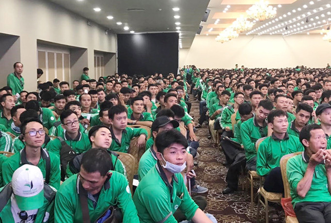 Nhiều tài xế GrabBike đã có những ý kiến thẳng thắn và khách quan sau khi Grab thông báo tăng phí sử dụng dịch vụ.