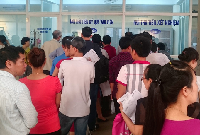 Từ 1/8, theo quy định của Bộ Y tế, 38 bệnh viện tuyến trung ương chính thức liên thông kết quả xét nghiệm. Ảnh: Như Ý.