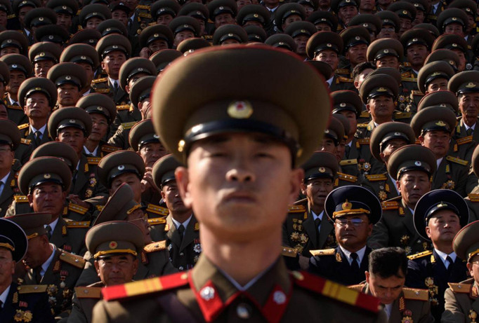 Lính Triều Tiên trong lễ diễu binh trên quảng trường Kim Nhật Thành ở Bình Nhưỡng. Ảnh: Getty Images.