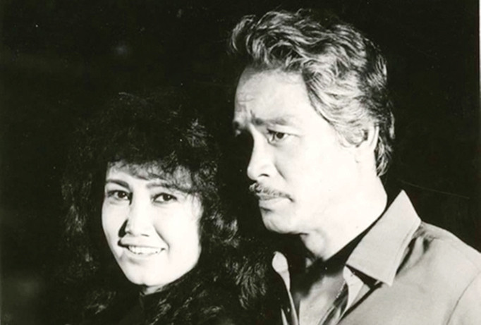 Thanh Lan và Chánh Tín trong phim Ván bài lật ngửa.