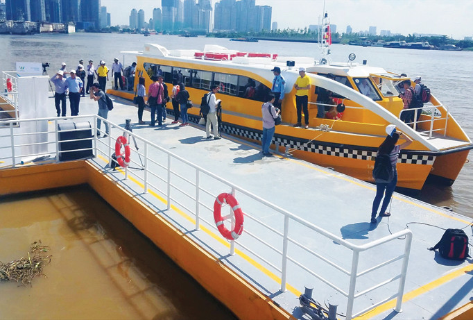 Tàu buýt sông đầu tiên của TPHCM chuẩn bị được đưa vào khai thác.
