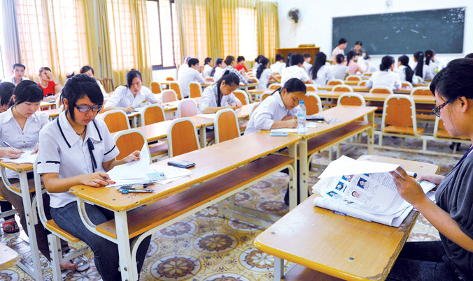 Trong phòng thi tốt nghiệp THPT quốc gia 2016. Ảnh: Hồng Vĩnh.