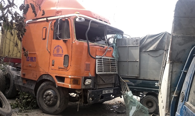 Một vụ tai nạn nghiêm trọng liên quan xe container. Ảnh: Thanh Hà​.