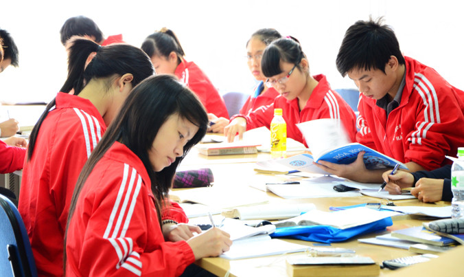 Sinh viên ĐHBK Hà Nội trong giờ học. Ảnh: Nghiêm Huê.