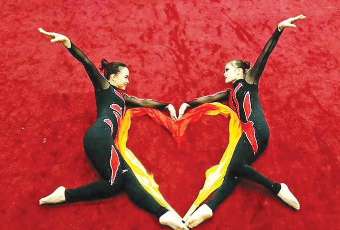 Ngọc Ánh và Thu Thùy.