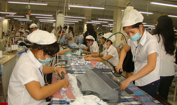 Nhiều DN xuất khẩu phấn khởi vì ký kết được nhiều đơn hàng trong năm mới.