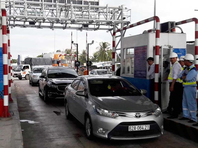 Thuận mua vừa bán