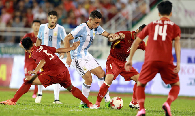 Trận thua 1-4 trước ứng viên nặng ký cho ngôi vô địch U20 World Cup khiến các cầu thủ U20 Việt Nam chịu những chỉ trích không đáng có trước thềm giải đấu lớn nhất thế giới lứa tuổi U20. Ảnh: VSI.