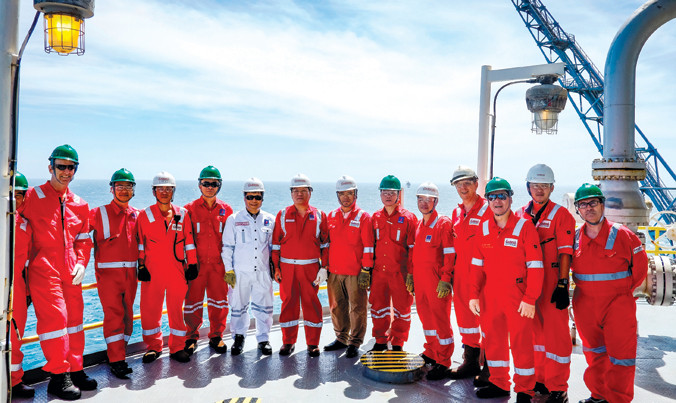 Lãnh đạo Tập đoàn Dầu khí Việt Nam và PVEP làm việc tại các mỏ trên Bể Cửu Long.