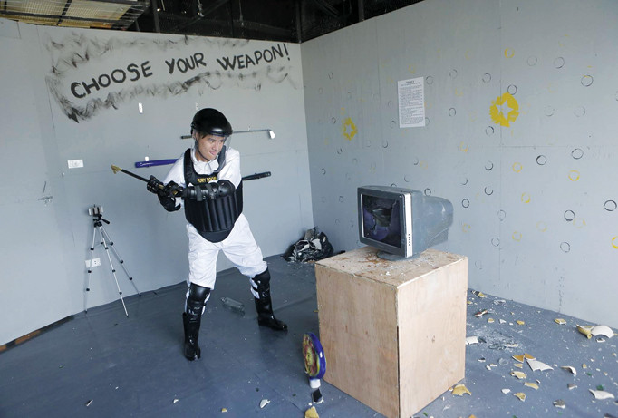 Đập đồ chữa nóng giận