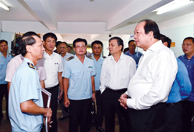 Tổ công tác của Thủ tướng kiểm tra tại Cục Hải quan Hải Phòng.
