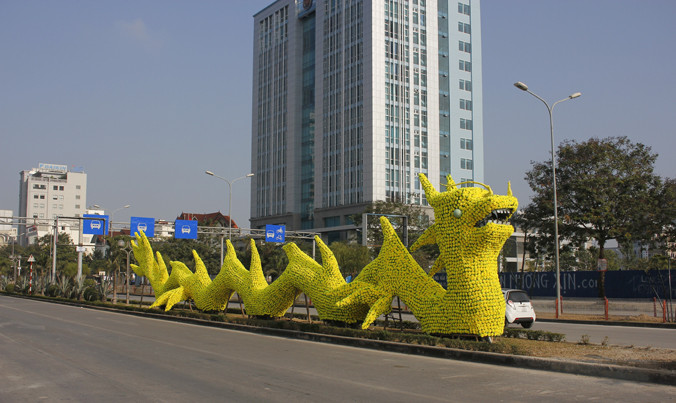 Hải Phòng chỉ đạo tháo dỡ cặp rồng vàng xấu xí