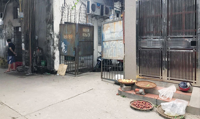 Nhà in Khoa học Công nghệ nằm giữa khu dân cư.