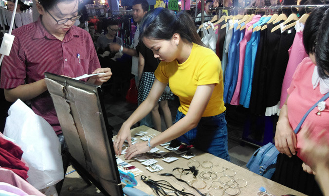 Hộ kinh doanh ngại lên doanh nghiệp vì vướng nhiều rào cản.