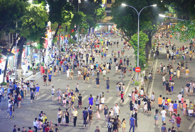 Không gia tăng kinh doanh dịch vụ ăn uống ven hồ Hoàn Kiếm