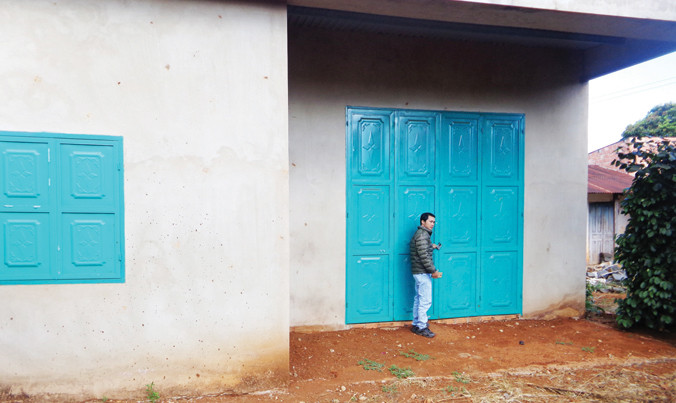 Nhà xây dựng trái phép trên tuyến đường tránh Hồ Chí Minh.