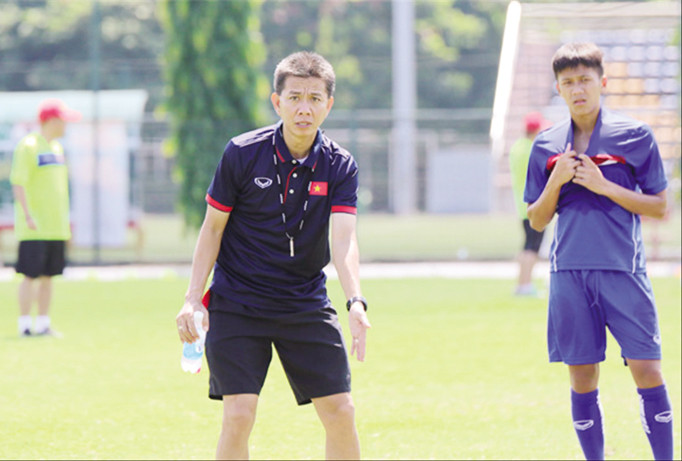 HLV Hoàng Anh Tuấn nhận được sự ủng hộ của bầu Hiển cho vị trí. thuyền trưởng ĐTQG Ảnh: VSI.