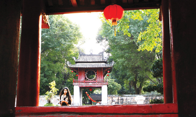 Khuê Văn Các, biểu tượng của Thủ đô, đang chờ tu bổ. Ảnh: Hồng Vĩnh.