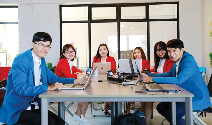 Chia sẻ ý tưởng, cộng hưởng sáng tạo sẽ thành công. Ảnh minh họa.