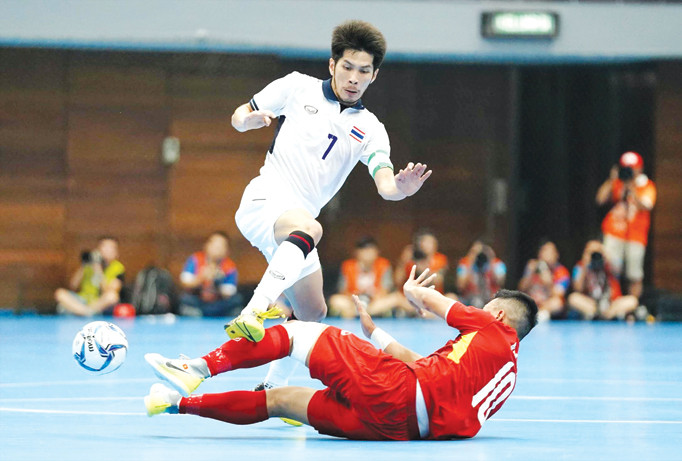 Việc “ngã” trước người Thái là chuyện không mới với futsal Việt Nam. Ảnh: ĐL.