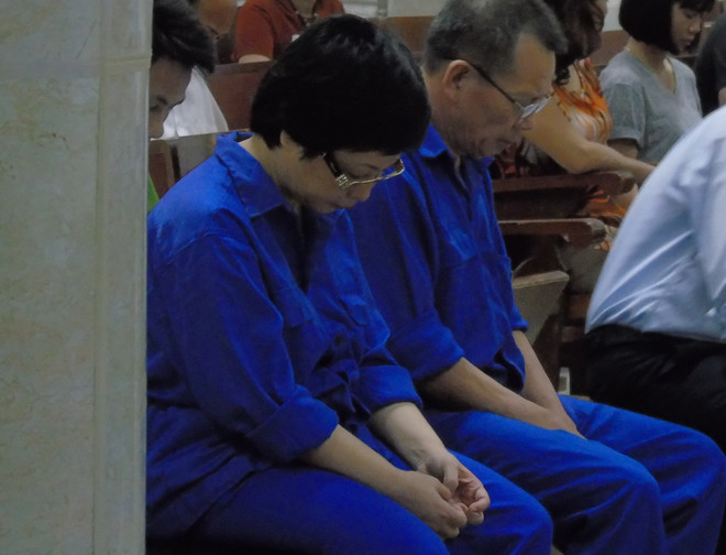 Bà Châu Thị Thu Nga (bìa trái) và Nguyễn Văn Tuẫn.