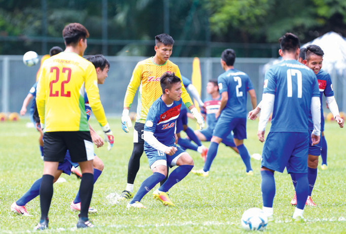 Các tuyển thủ U22 Việt Nam với những buổi tập cuối cùng trước khi bước vào thi đấu lượt trận đầu tiên tại SEA Games 29. Ảnh: VSI.