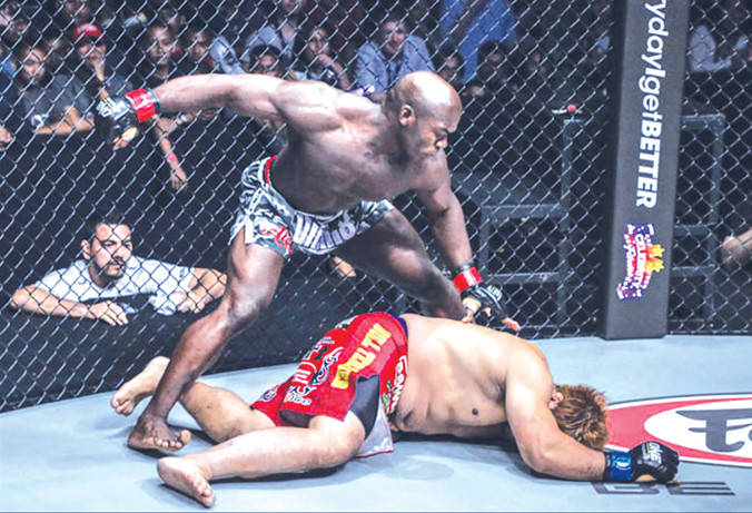 Alain Ngalani làm nên lịch sử tại One Championship. Ảnh: One Championship.