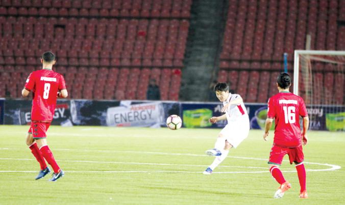 Xuân Trường luôn được đánh giá cao ở khả năng kiến tạo cơ hội với nhãn quan chiến thuật sắc bén. Ảnh: Đoàn Nhật.