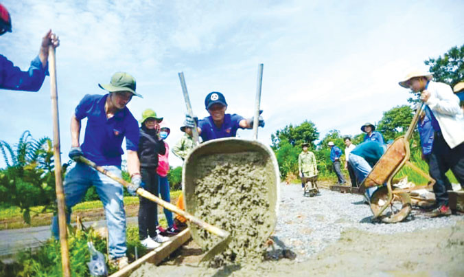 Chiến dịch Thanh niên tình nguyện Hè 2017 cần chú trọng tổ chức các hoạt động tình nguyện tại chỗ. Ảnh: T.N.