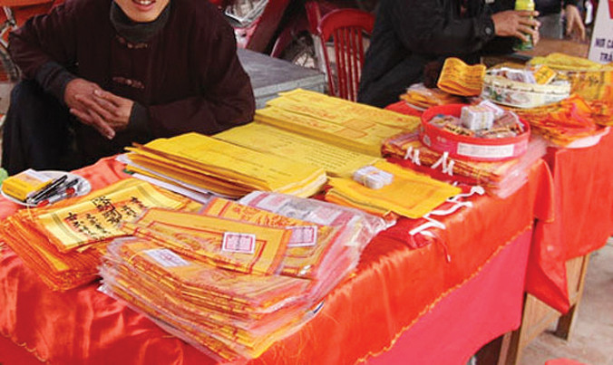 Khai ấn và phát ấn hiện nay được đẩy thành tín ngưỡng, các chuyên gia đề nghị các cấp cần vào cuộc để dẹp loạn.