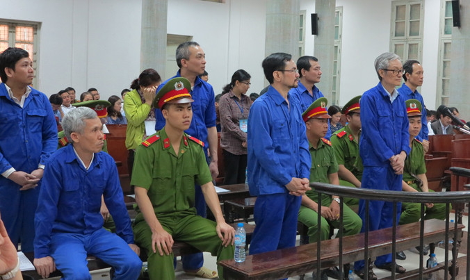 Các bị cáo tại tòa.