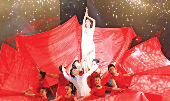 Với tài năng và ý chí, Khánh Thi chỉ cần thêm giọng hát là có thể thành ngôi sao lớn. Ảnh: N.M.Hà.