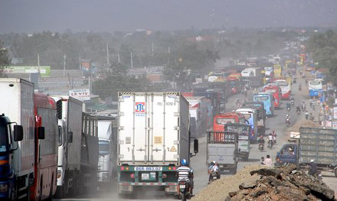 Ô nhiễm bụi từ nhiệt điện than khiến người dân bức xúc.