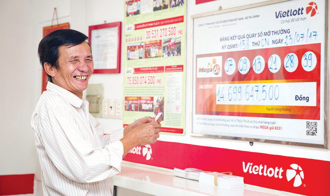 Chọn con số yêu thích để thử vận may từ xổ số tự chọn Mega 6/45.