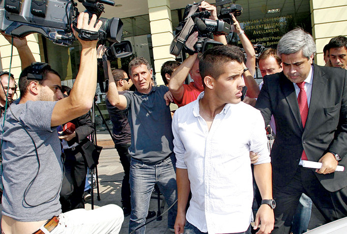 Alexis Zarate tiêu tan sự nghiệp vì một phút bốc đồng.