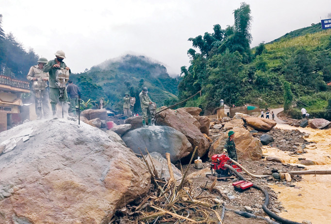 Tỉnh Yên Bái đang huy động tổng lực để cứu nạn, cứu hộ.
