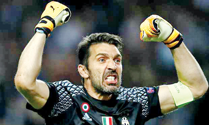 Buffon chính là chốt chặn quan trọng nhất giúp Juventus thăng hoa trên đấu trường châu Âu mùa này. Ảnh: GETTY IMAGES.