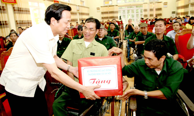 Sẽ có nhiều thay đổi trong chính sách chăm lo người có công với Cách mạng​. Ảnh: Phạm Thanh.