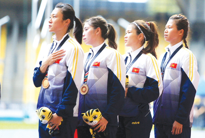 Điền kinh Việt Nam được thưởng lớn với chiến tích giành 17 HCV, chiếm hơn 1/3 số HCV của môn điền kinh tại SEA Games 29. Ảnh: VSI.