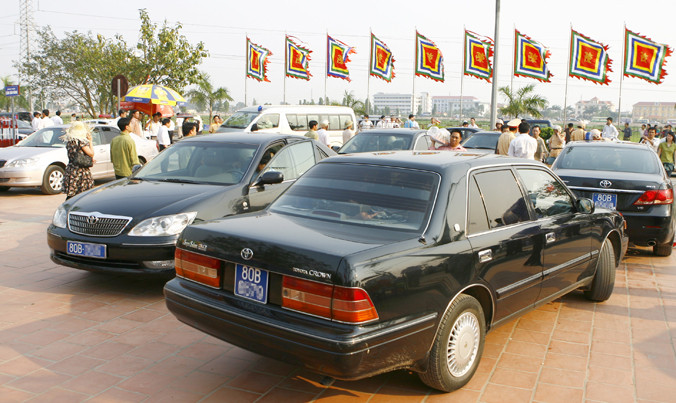 Xe công dư thừa sẽ được ưu tiên bán cho cán bộ? Ảnh: Hồng Vĩnh.