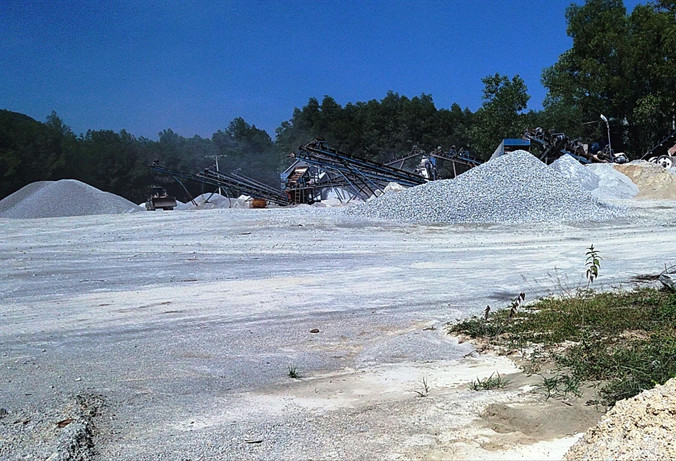 Hàng loạt vi phạm đã được đoàn Thanh tra thuộc Sở TN&MT tỉnh TT-Huế phát hiện tại nhiều mỏ khai thác đá.