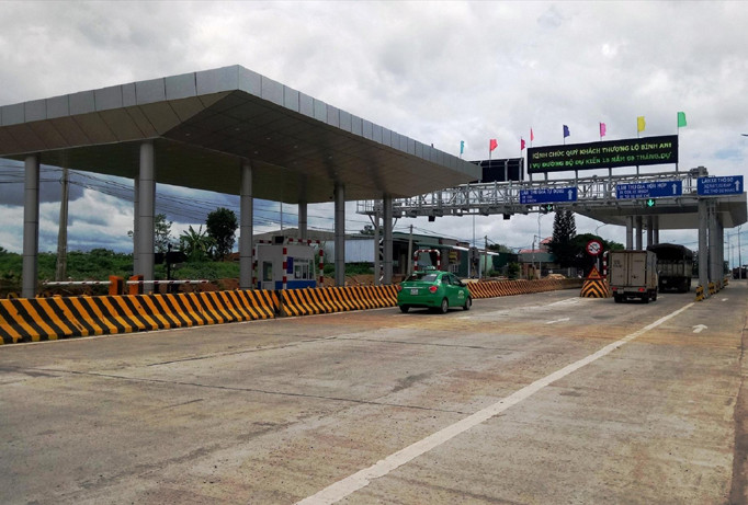 Trạm thu phí của Cty TNHH MTV Cico 501 BOT quốc lộ 26 tại xã Ea Đar, huyện Ea Kar.