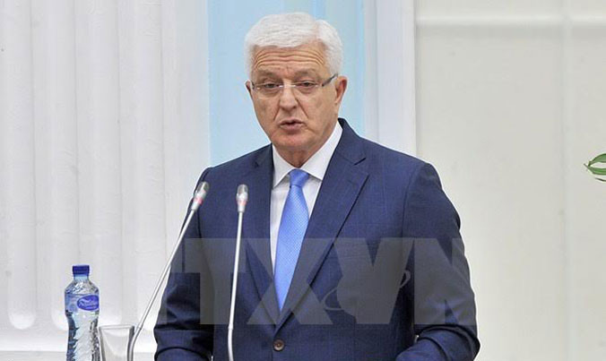 Hài lòng bị ông Donald Trump xô đẩy