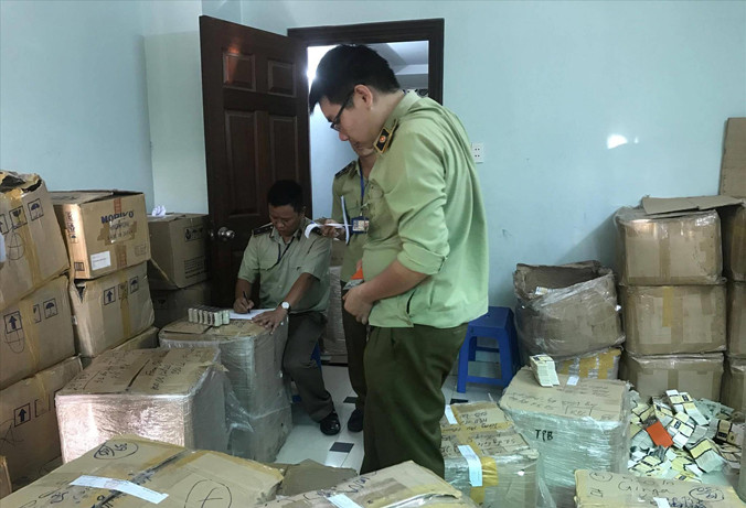 Lượng lớn thuốc đông dược nhập lậu bị phát hiện.